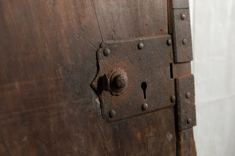 1558　欅の板蔵戸